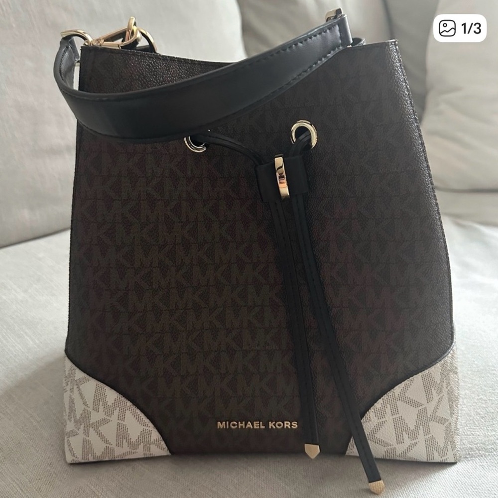 Michael Kors Black and Cream Shoulder Bag